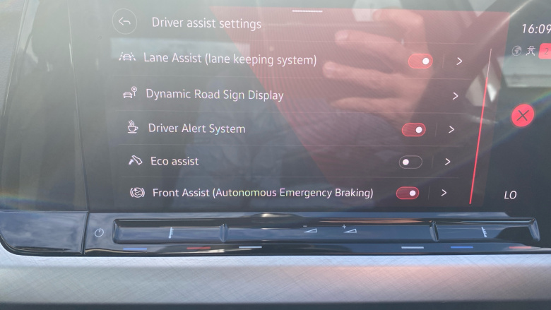 Volkswagen Golf 1.0 TSI Life 5dr Petrol Hatchback